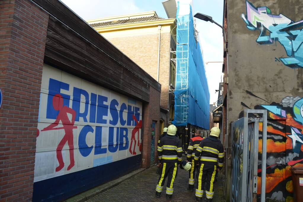 Steigerdeel losgekomen door harde wind