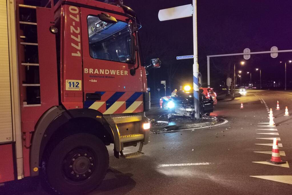 Ongeval tussen twee voertuigen op kruising