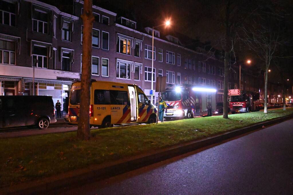 Bewoner naar het ziekenhuis na brand