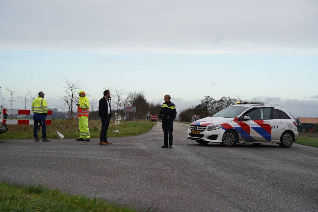 Grote uitslaande brand verwoest schuur