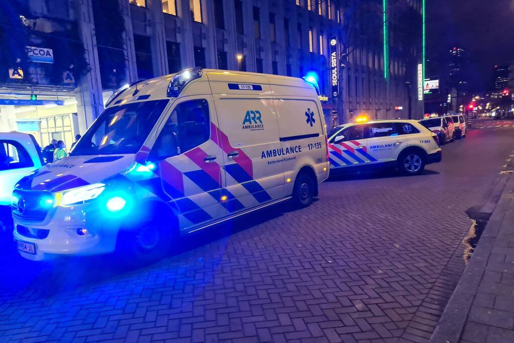 Traumateam ingezet voor gewond persoon op straat