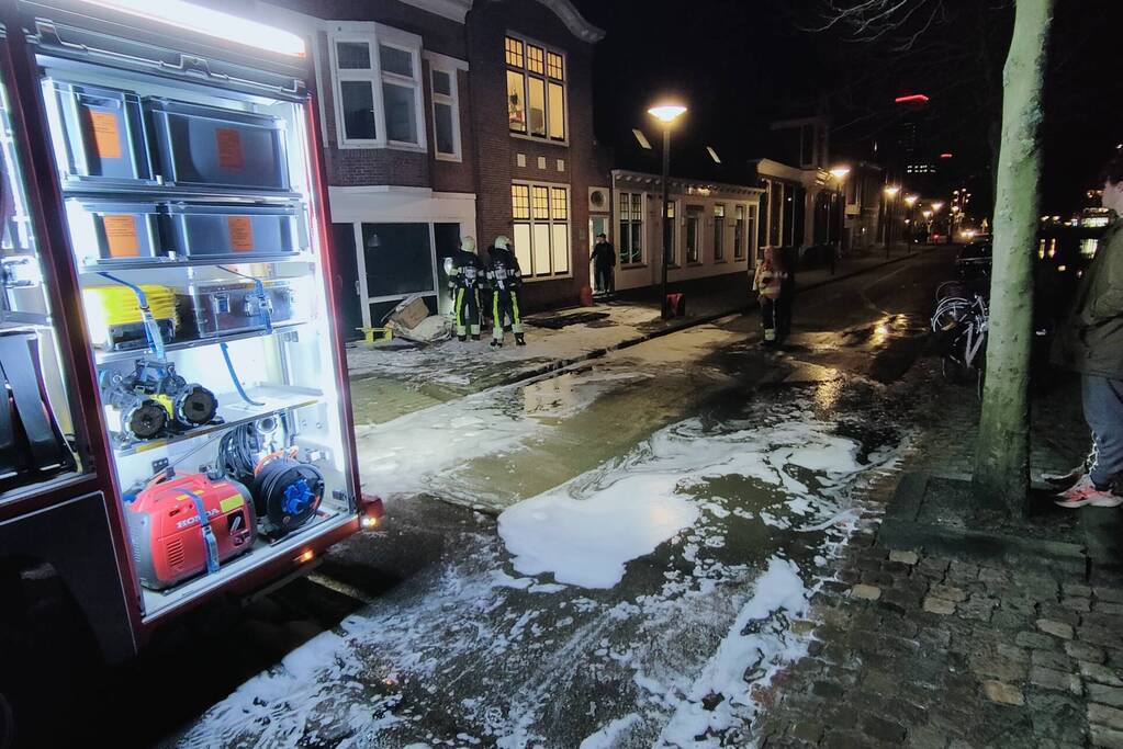 Flinke rookontwikkeling door brand in woning