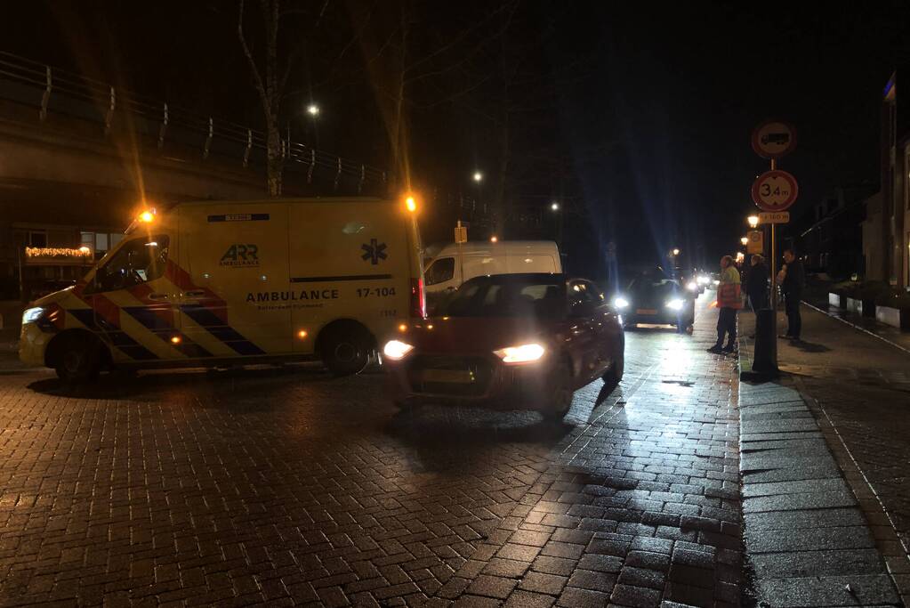 Scooterrijder gaat onderuit en raakt gewond