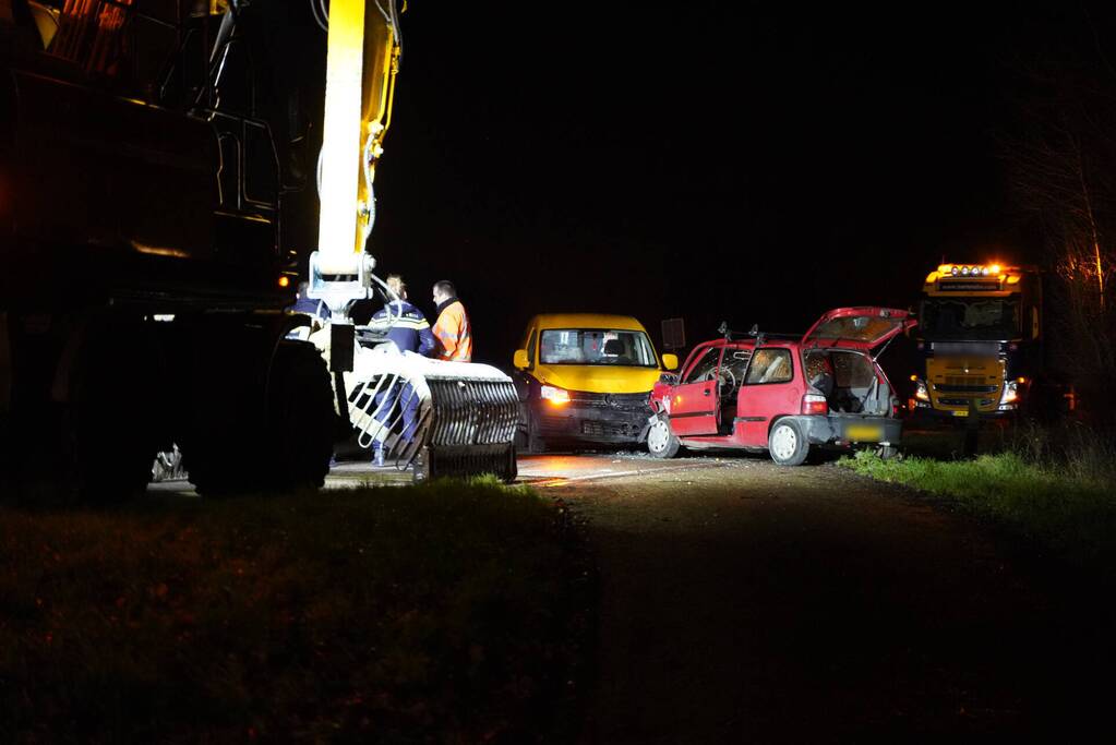 Flinke schade aan voertuigen door frontale botsing
