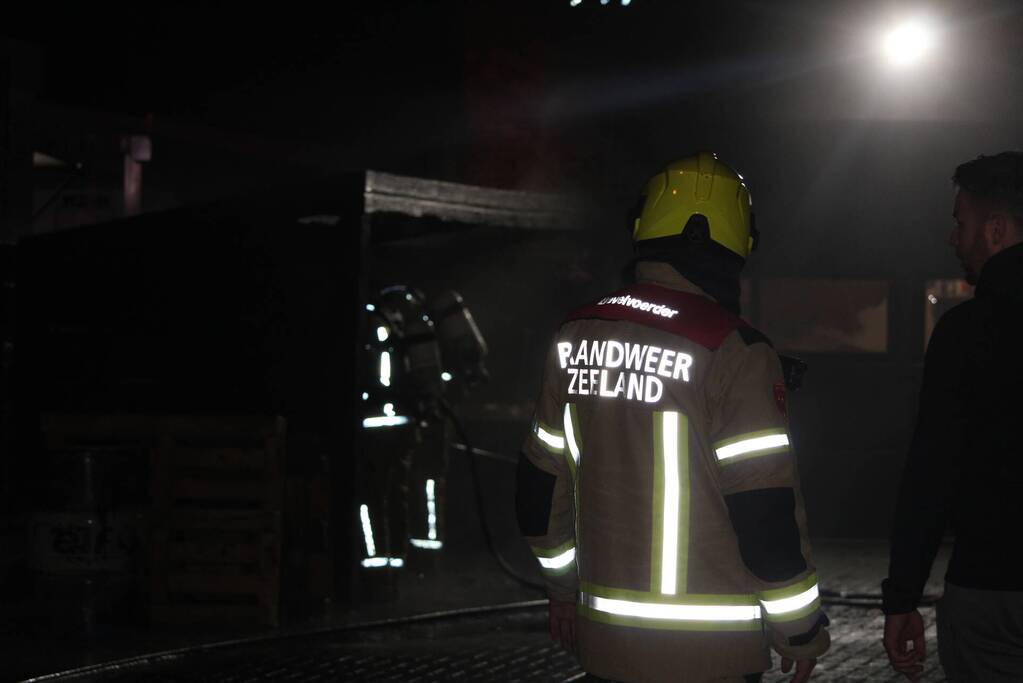 Houten overkapping in brand