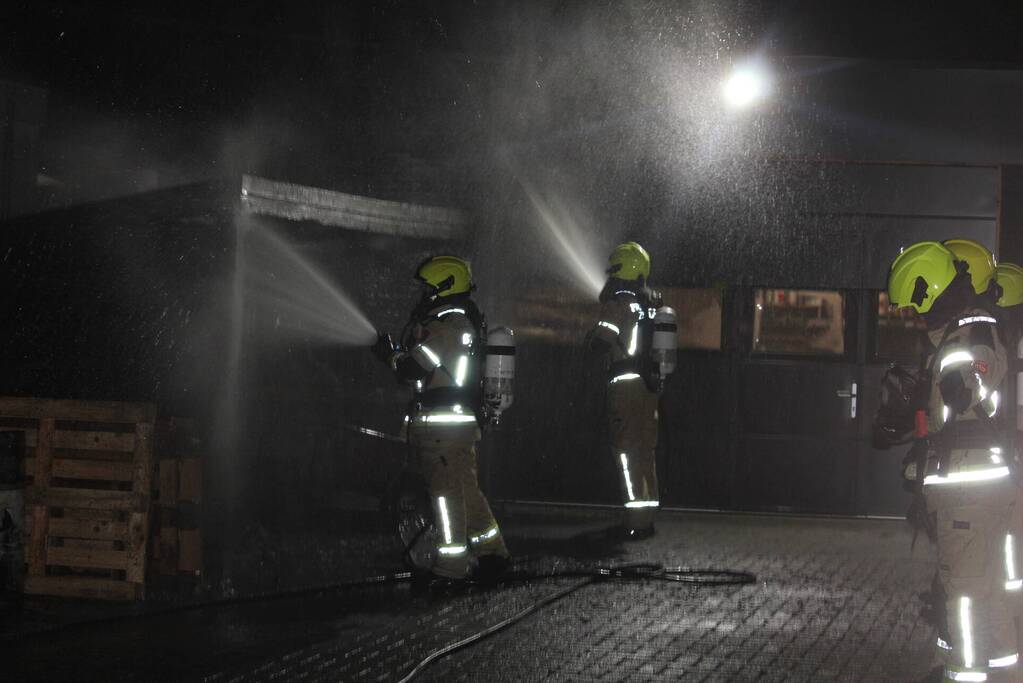 Houten overkapping in brand