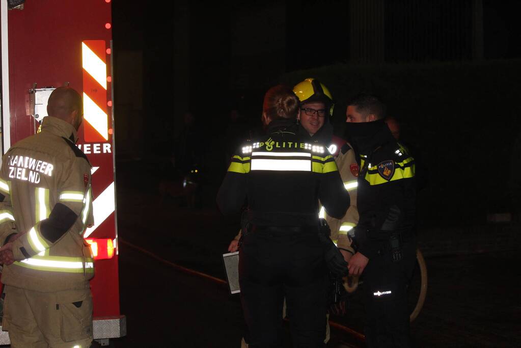 Houten overkapping in brand