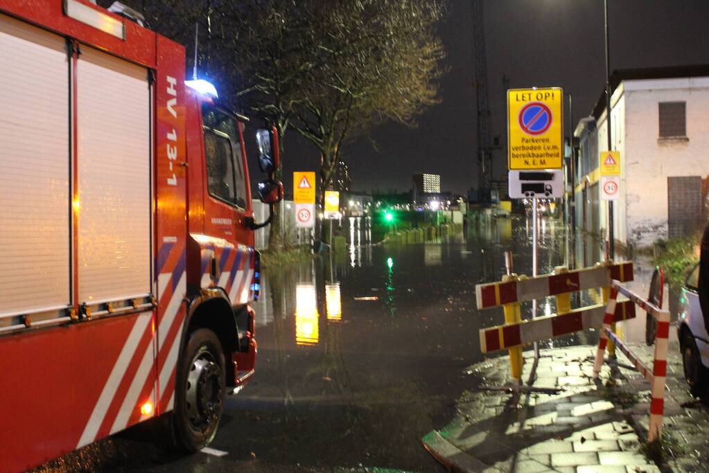 Straten onder water door springtij