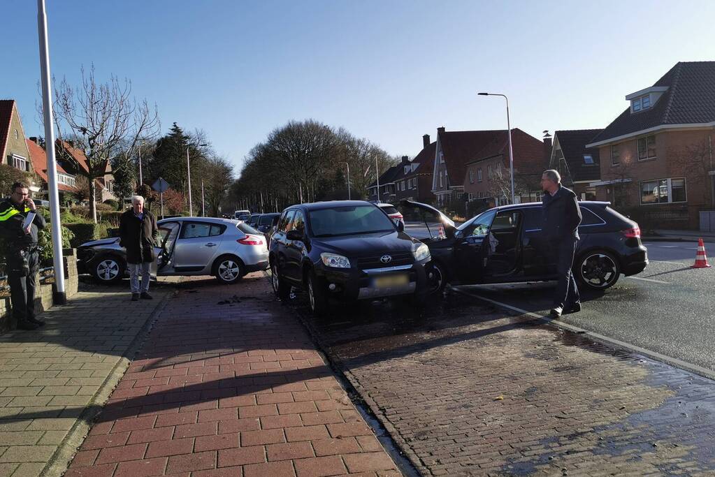 Drie autos betrokken bij ongeval