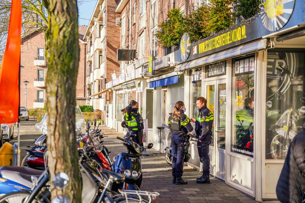 Politie doet onderzoek naar overval op tabakspeciaalzaak