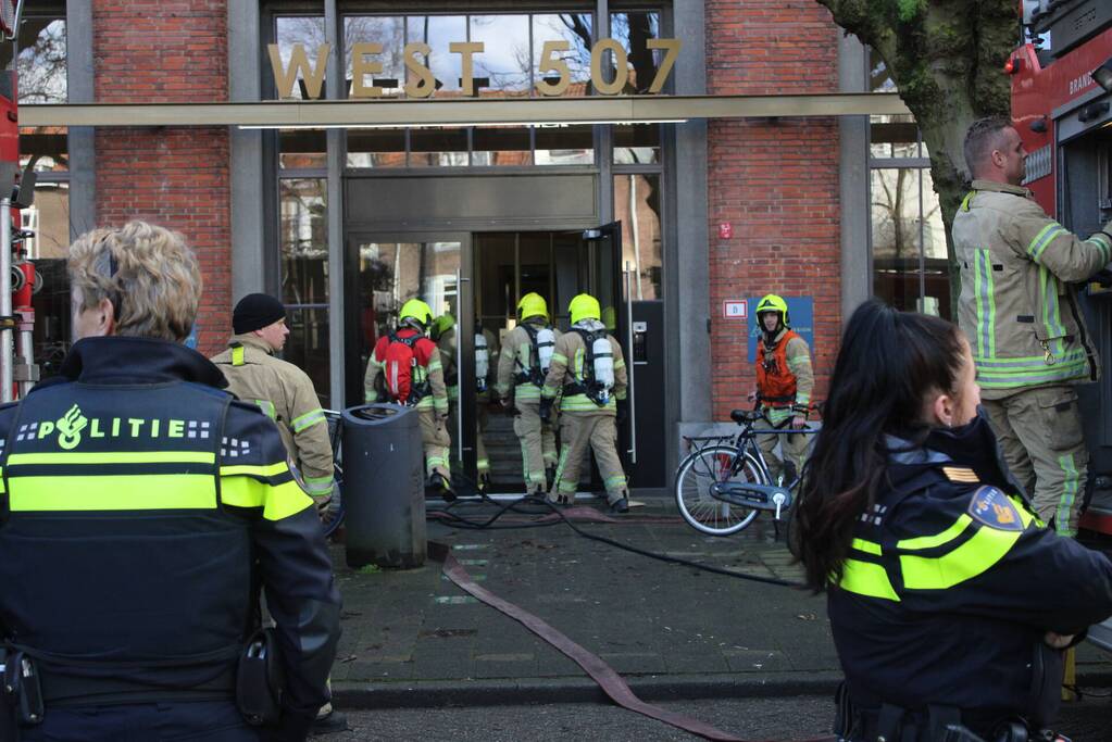 Appartementencomplex vol rook door hevige brand