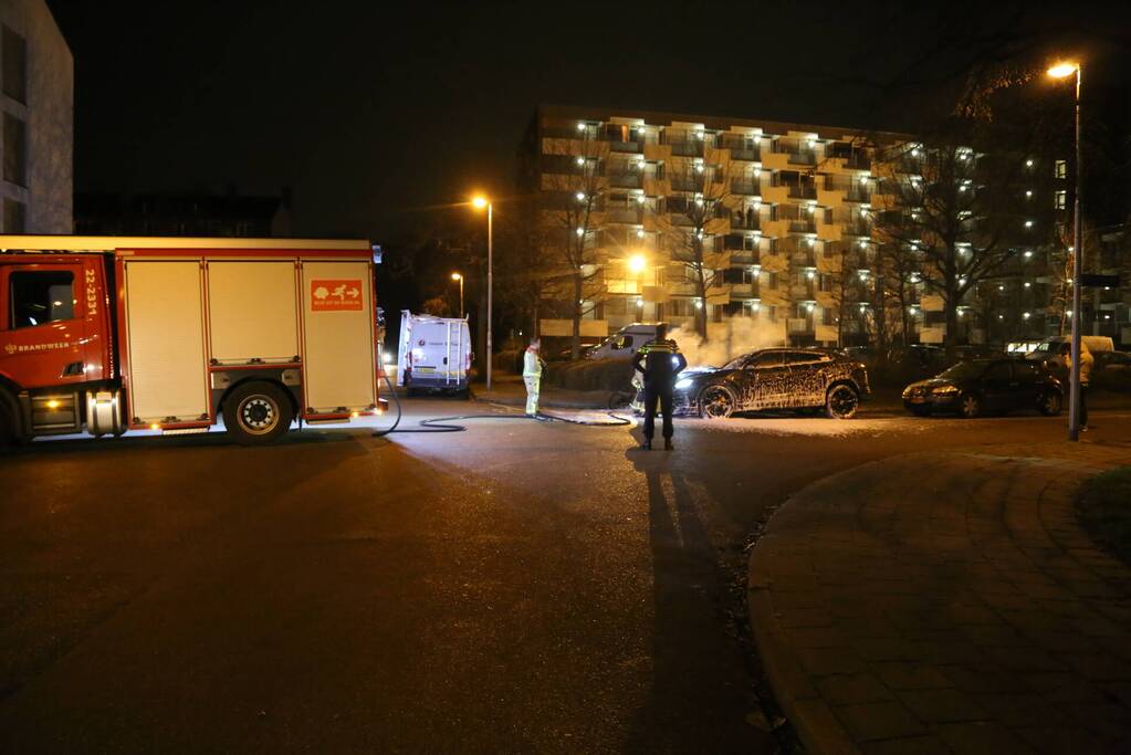 Peperdure Lamborghini Urus verwoest door brand