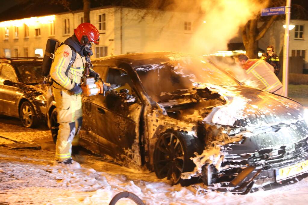 Peperdure Lamborghini Urus verwoest door brand