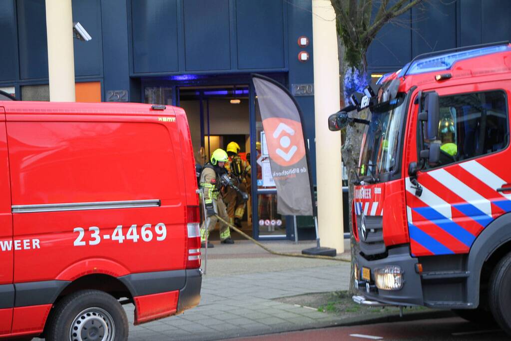 Bibliotheek ontruimd door brand