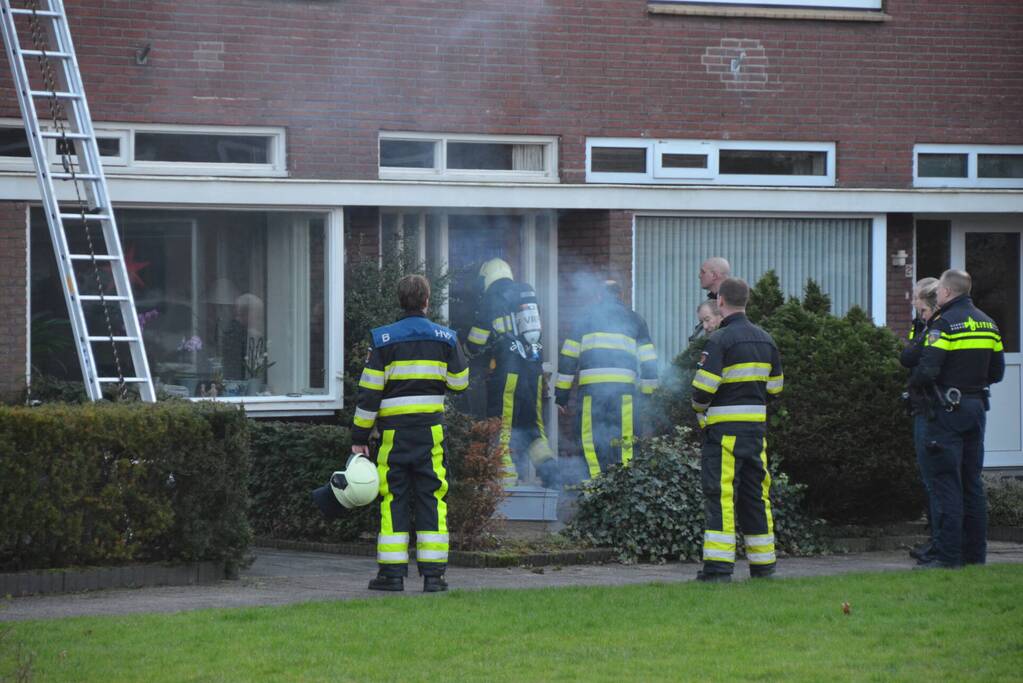 Woning vol rook door schoorsteenbrand