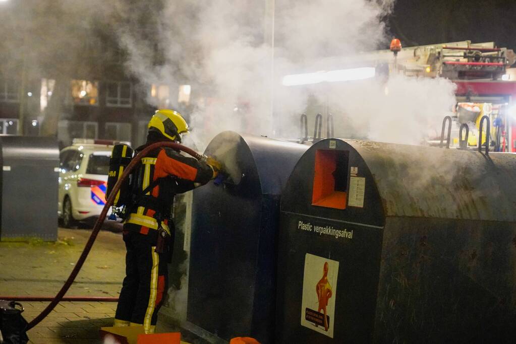 Veel rookontwikkeling door brandende container