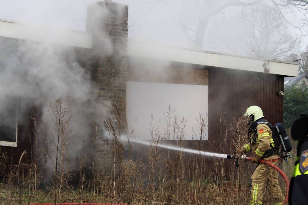Brand ontstaan in leegstaand pand