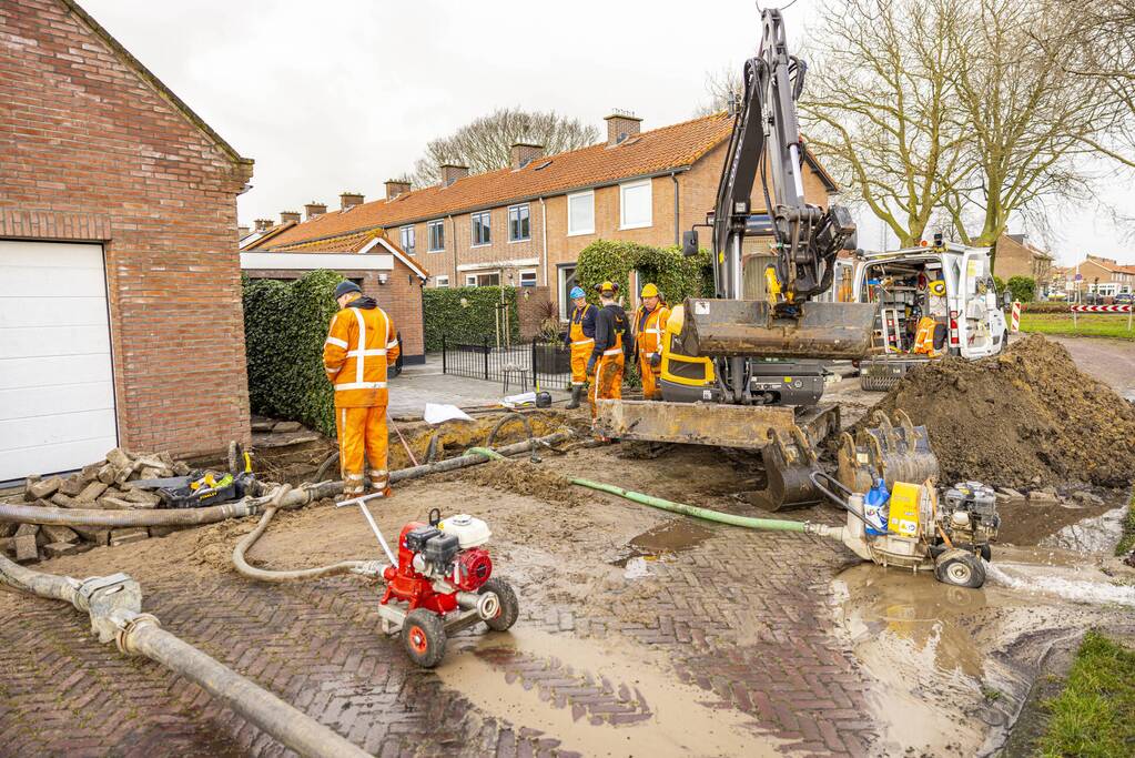 Ruim honderd huishoudens zonder water