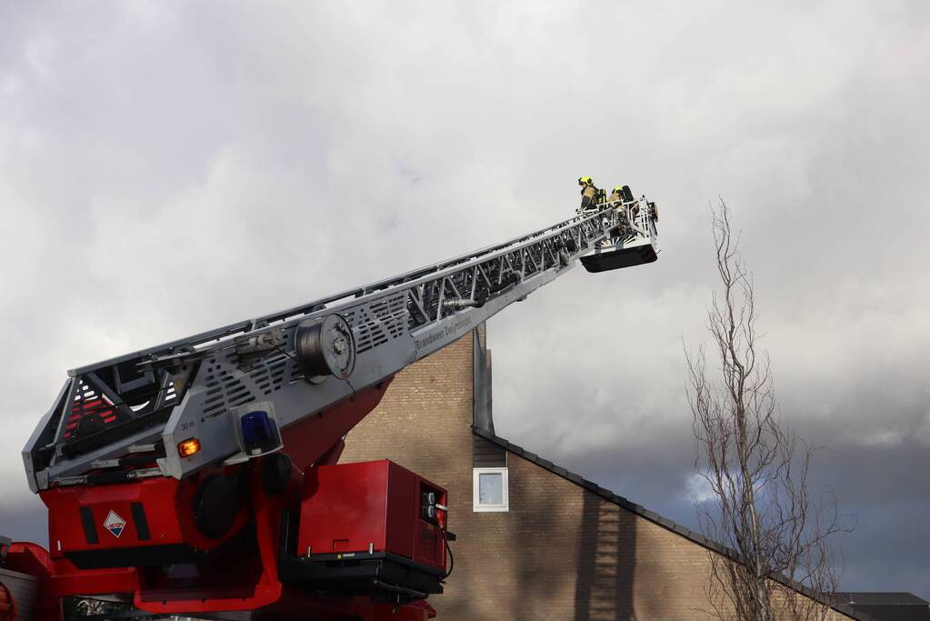 Veel rook bij brand in schoorsteen
