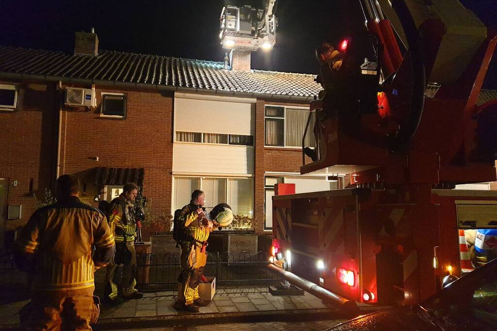 Schoorsteen geveegd na brand
