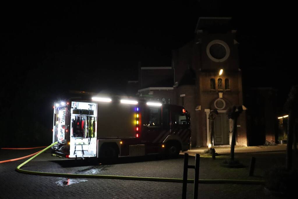 Brandweer ingezet voor brand in kerk