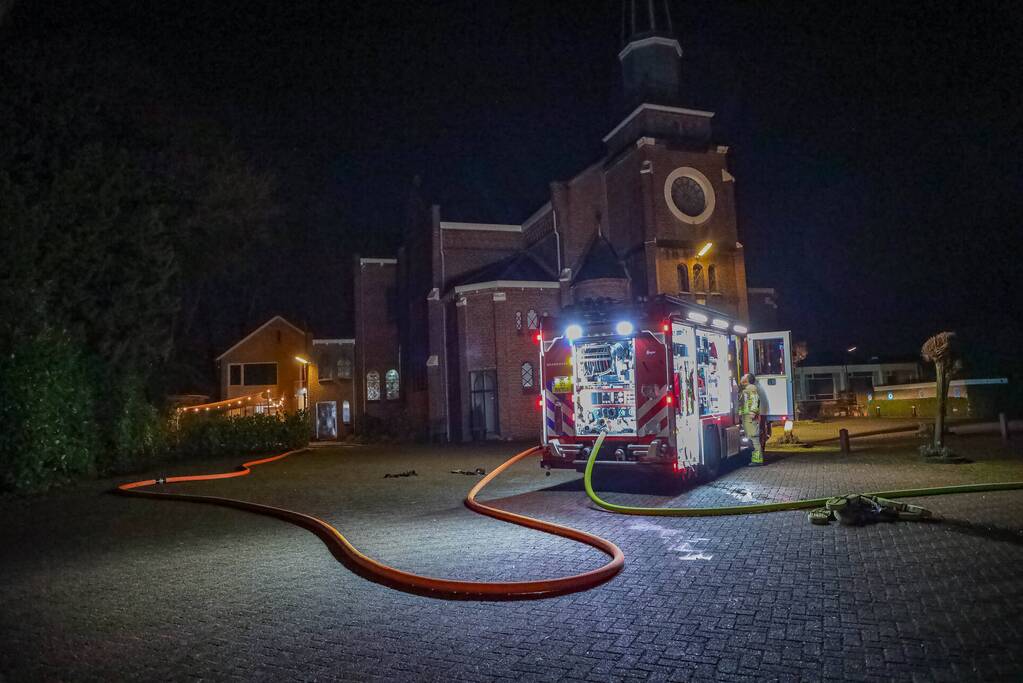 Brandweer ingezet voor brand in kerk