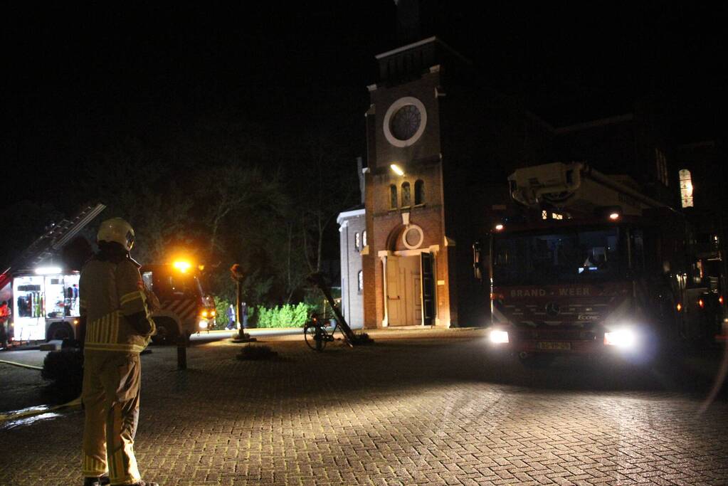 Brandweer ingezet voor brand in kerk