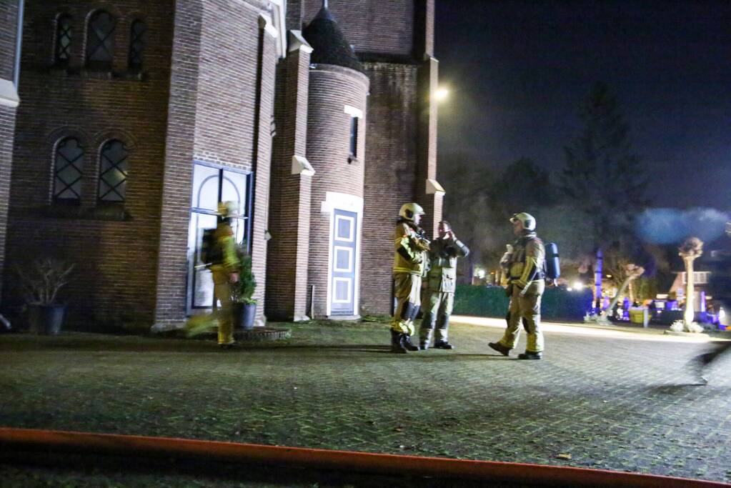 Brandweer ingezet voor brand in kerk
