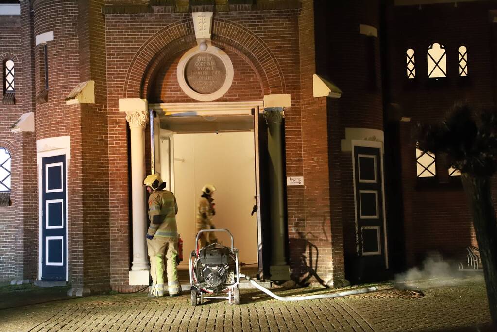 Brandweer ingezet voor brand in kerk