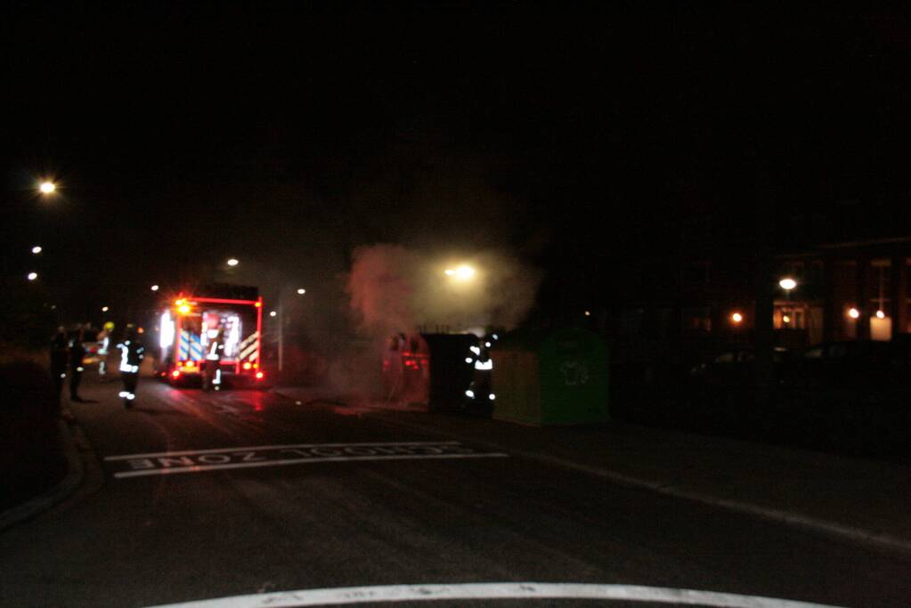 Veel rook bij brand in container