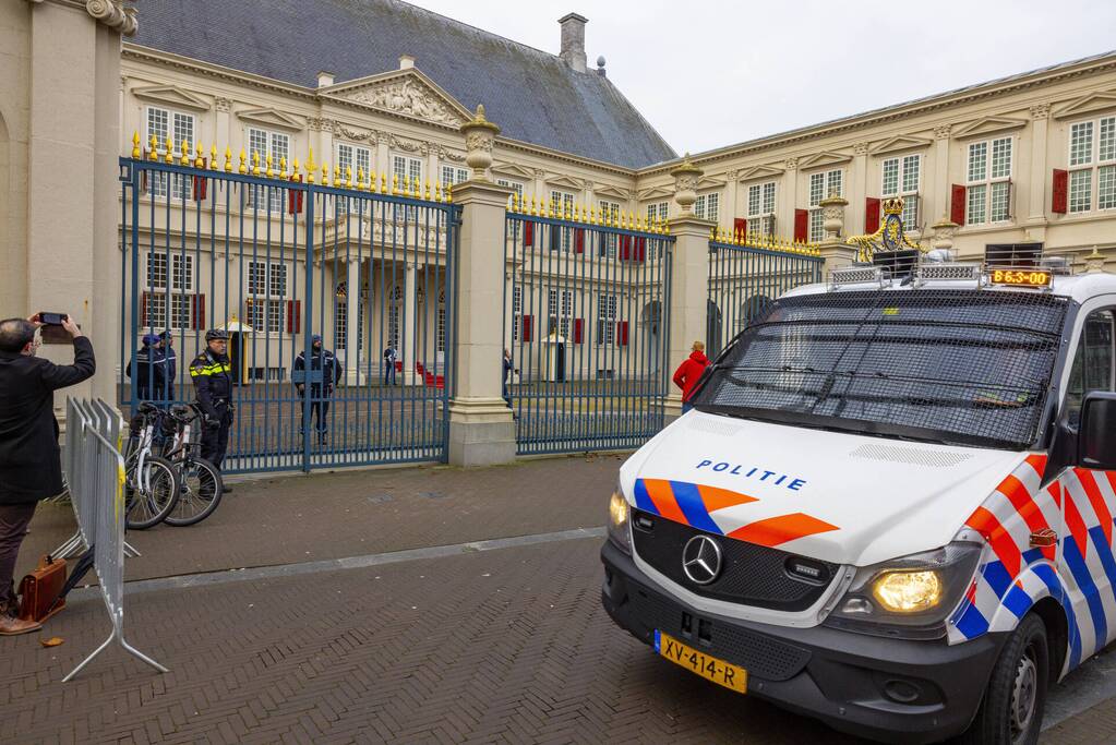 Beëdigd nieuw kabinet Rutte IV