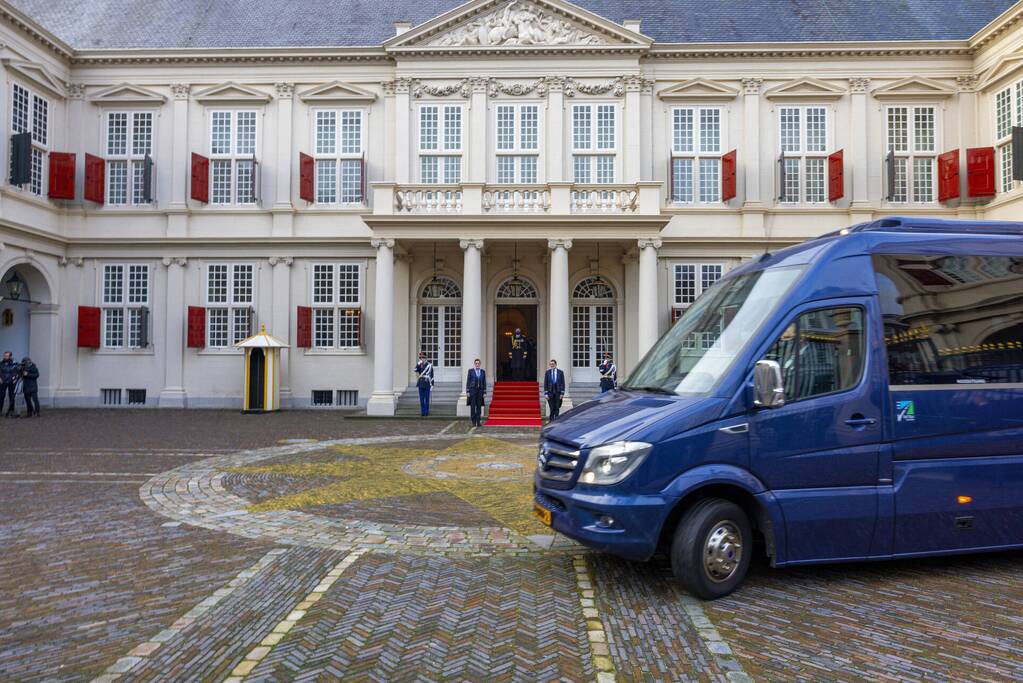 Beëdigd nieuw kabinet Rutte IV