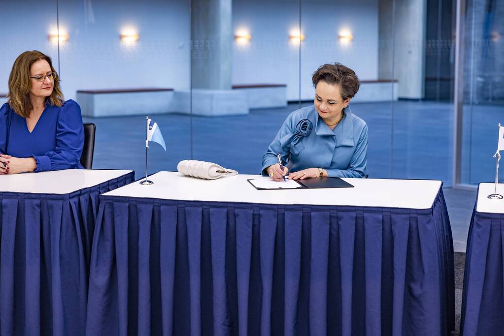 Ceremoniële overdracht ministerie van Financiën