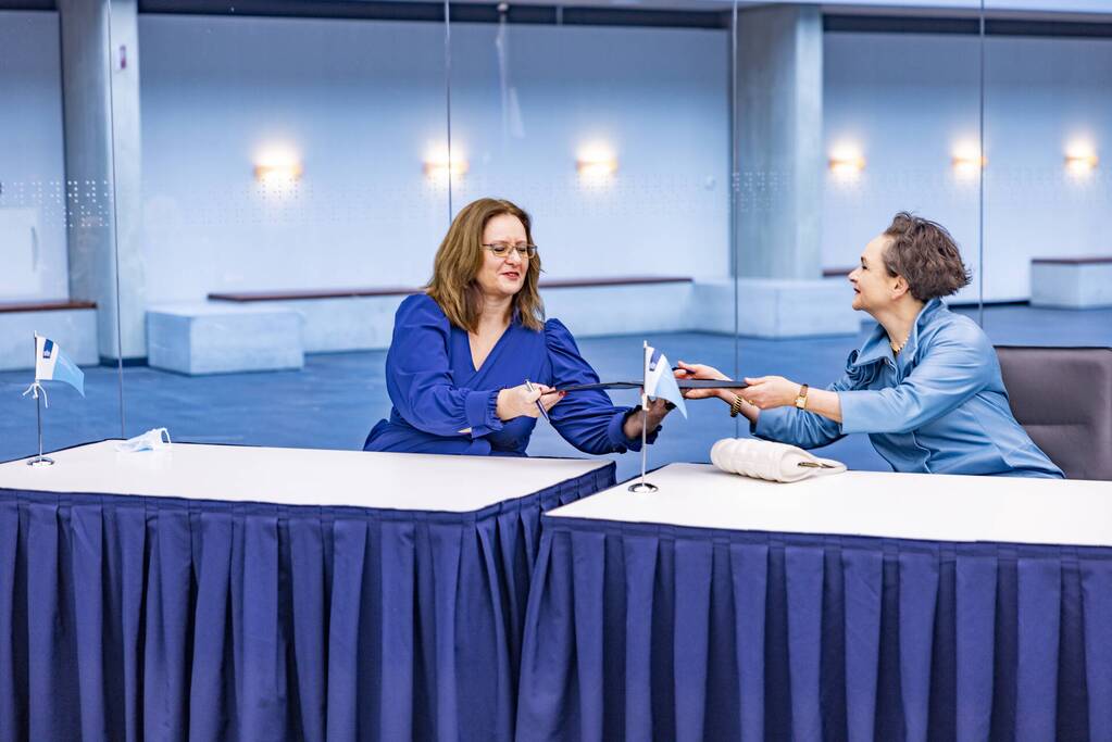 Ceremoniële overdracht ministerie van Financiën