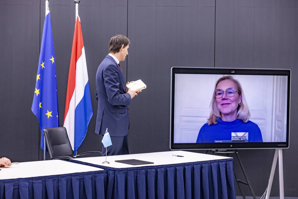 Ceremoniële overdracht ministerie van Financiën