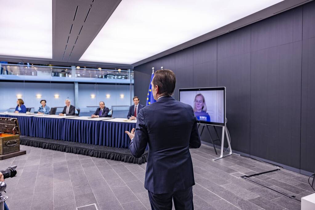 Ceremoniële overdracht ministerie van Financiën
