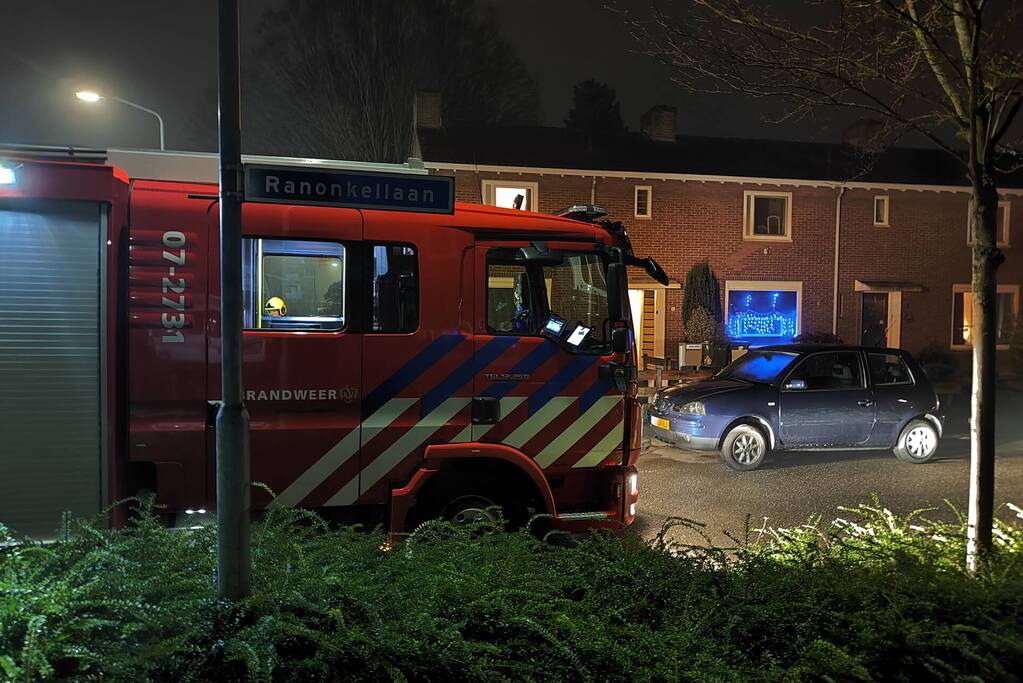 Brand in schoorsteen van woning