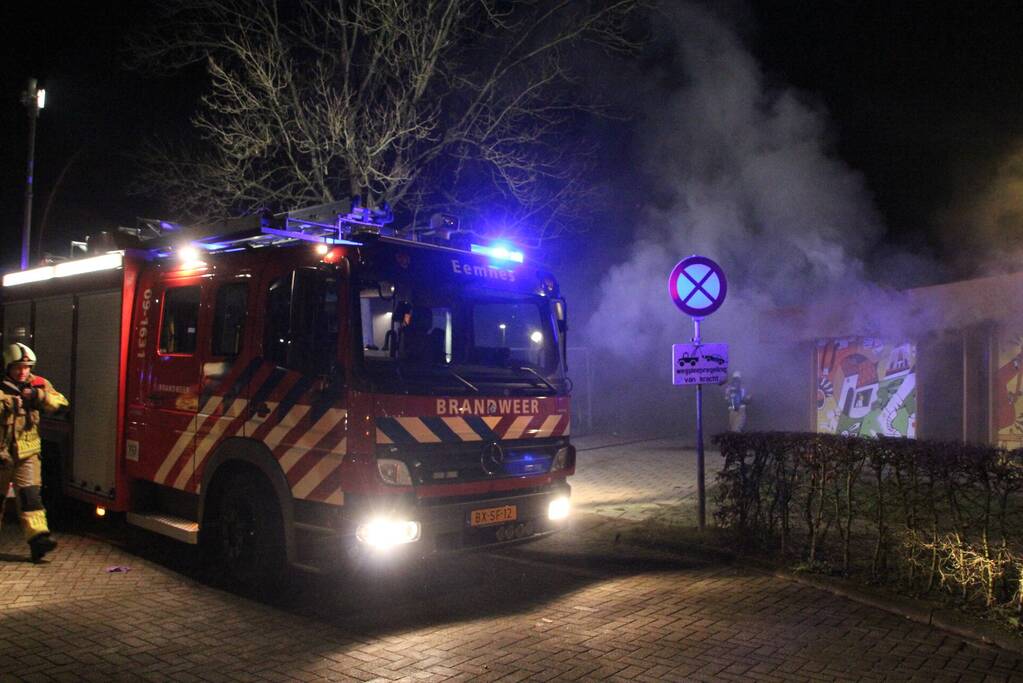 Veel rook en vuur bij jongerencentrum