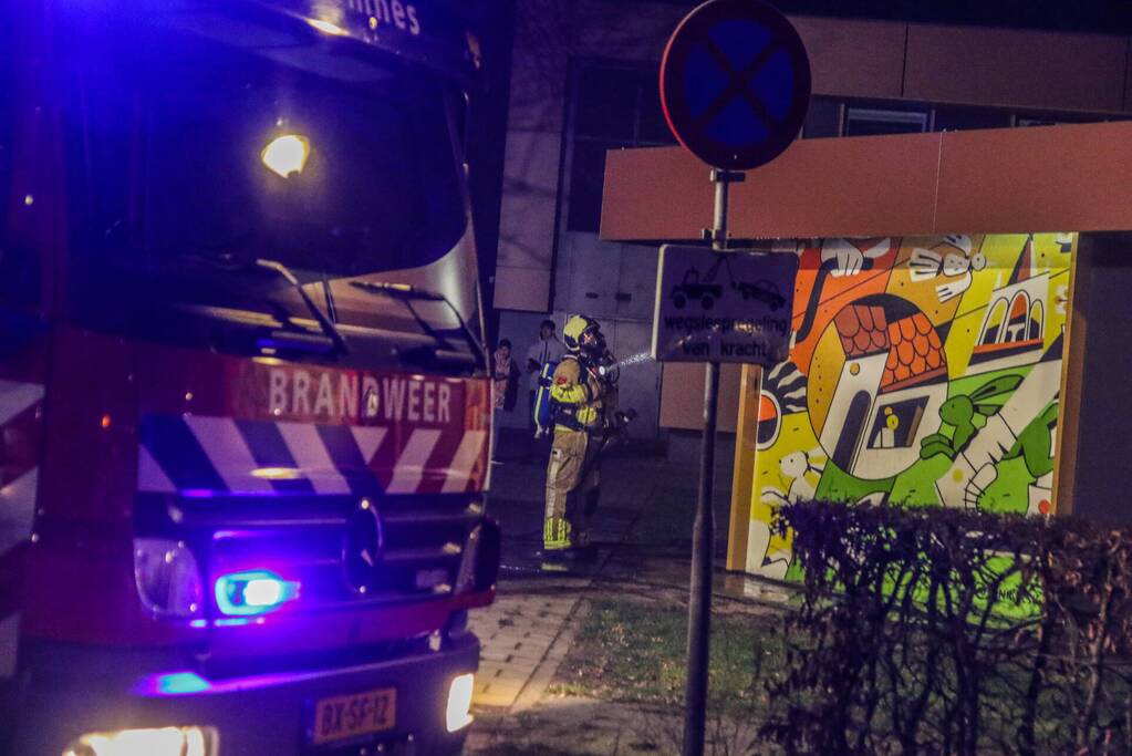 Veel rook en vuur bij jongerencentrum