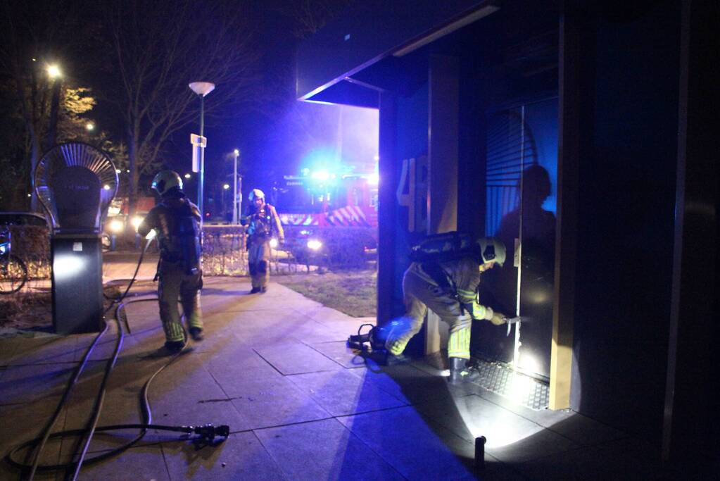 Veel rook en vuur bij jongerencentrum