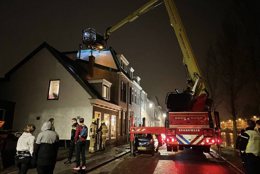 Brand in schoorsteen van woning snel geblust