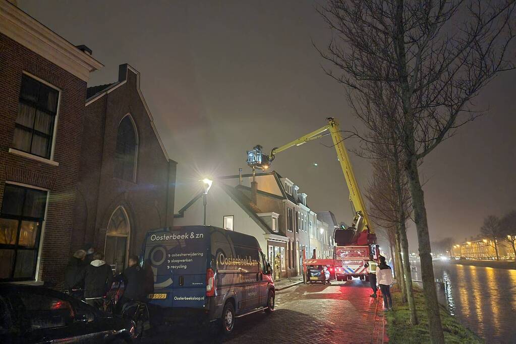 Brand in schoorsteen van woning snel geblust