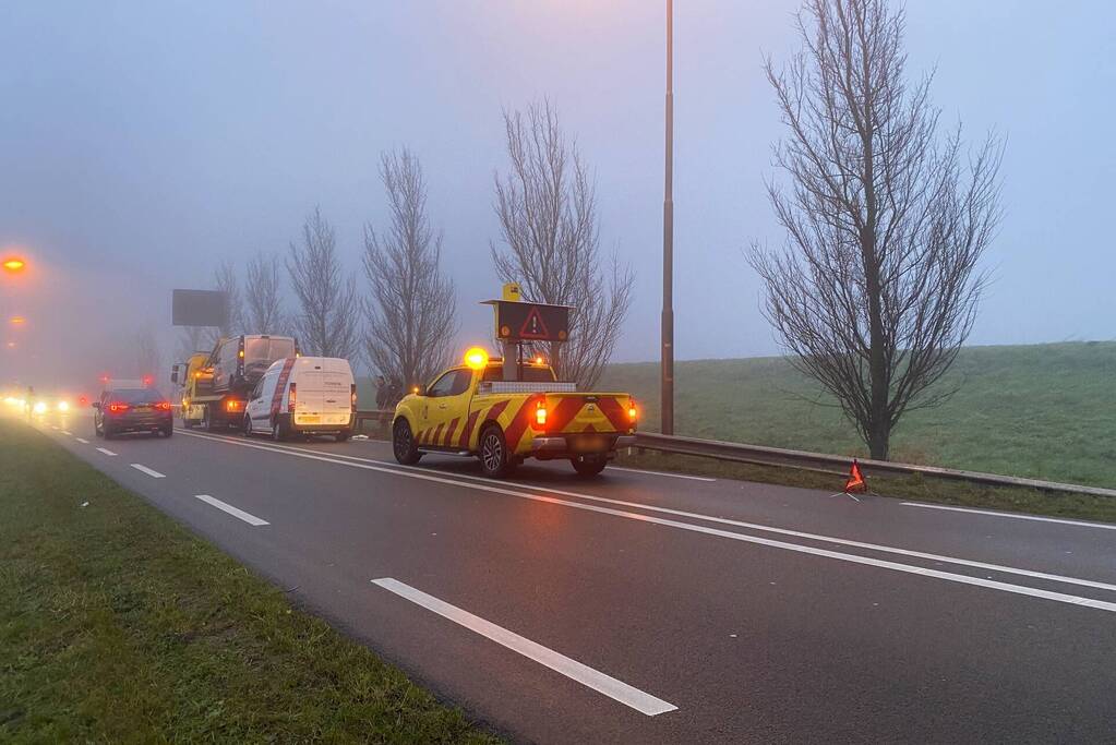 Twee bestelbussen betrokken bij kop-staart botsing