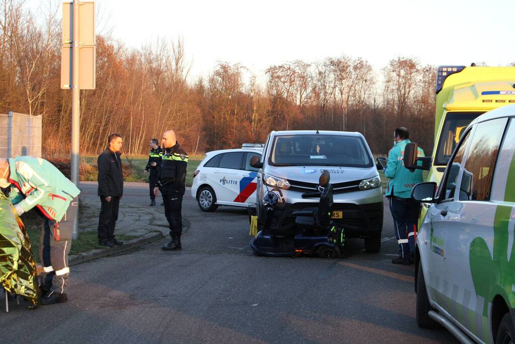 Persoon op scootmobiel gewond na ongeval