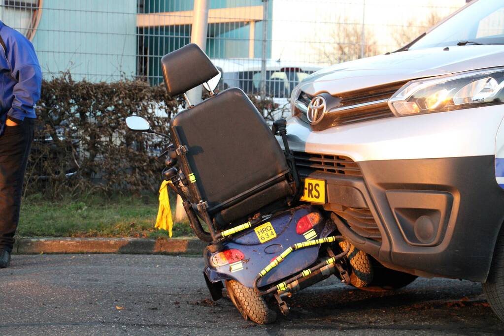 Persoon op scootmobiel gewond na ongeval