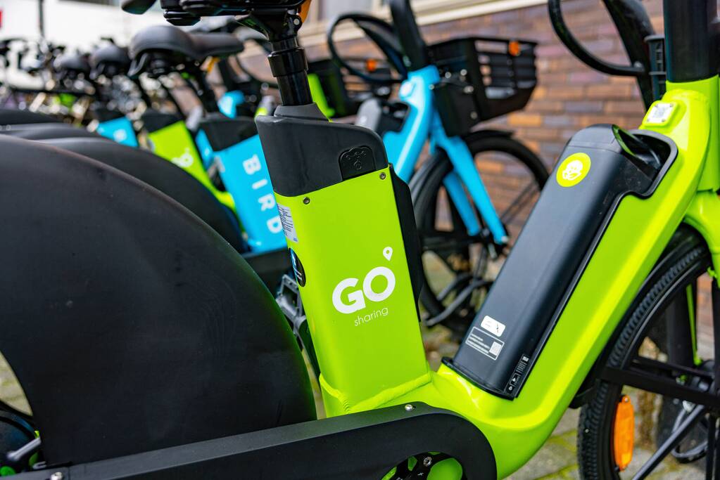Go Sharing e-bikes klaar voor gebruik