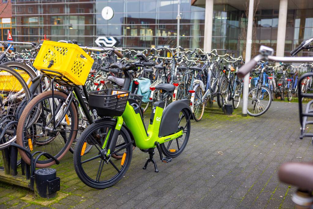 Go Sharing e-bikes klaar voor gebruik