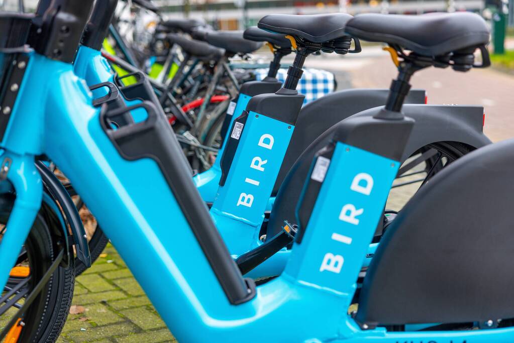 Go Sharing e-bikes klaar voor gebruik