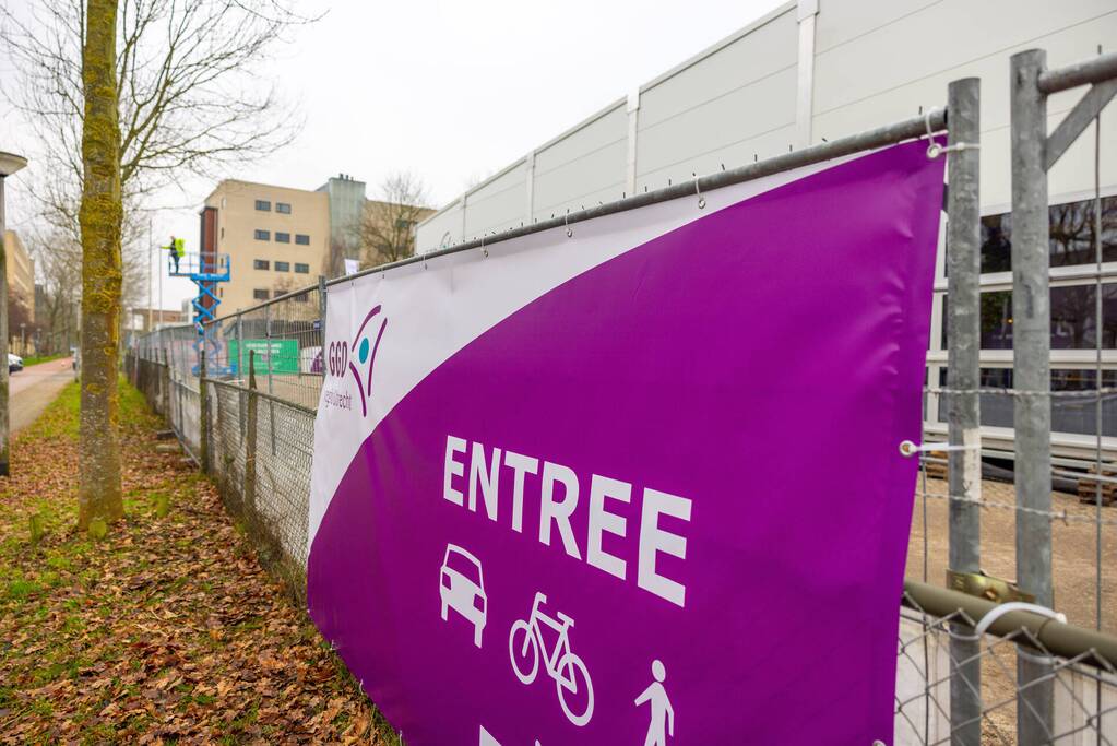 Laatste loodjes voor GGD XL test- en vaccinatielocatie