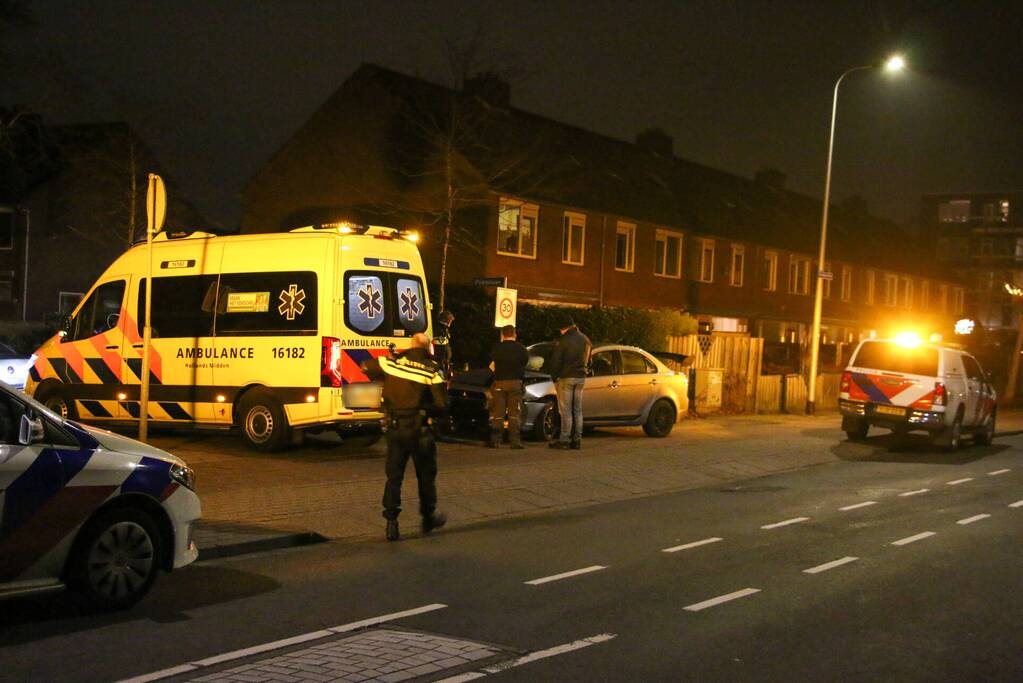 Schade bij ongeval tussen twee auto's